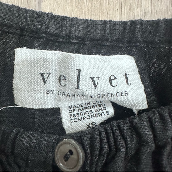 Velvet by Spencer and Graham Irene linen flutter short sleeve top black XS - Picture 6 of 8
